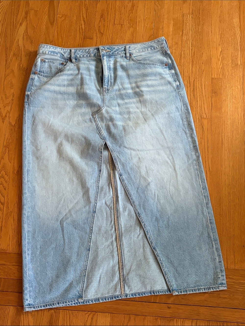 American Eagle Outfitters Light Blue Straight Skirt-Style Jeans